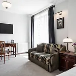 Szarotka 3*