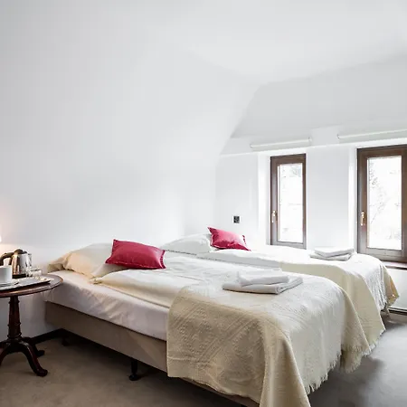 Szarotka Pensjonat 3*